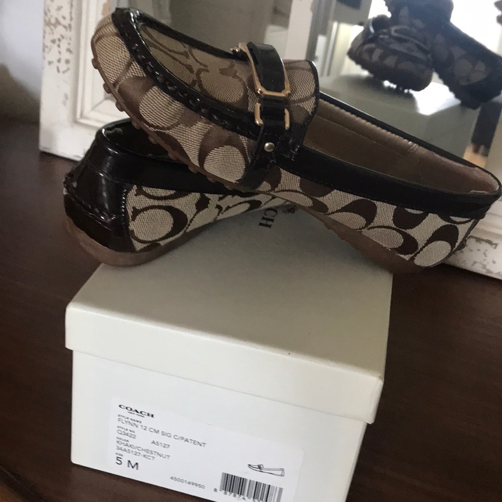 Signature coach brown loafers